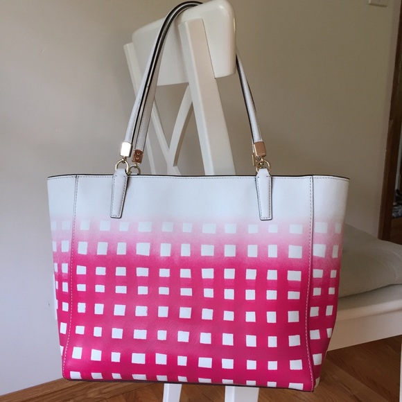 ❌SOLD❌Coach Gingham Madison Leather east west tote - Picture 8 of 8